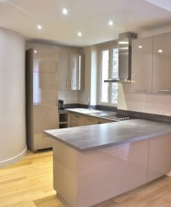 Découvrez les astuces d'aménagement pour petits espaces de ce 2 pièces