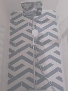 Aménagement d'une petite salle de douche dans un placard - Charenton Le Pont 7 mde