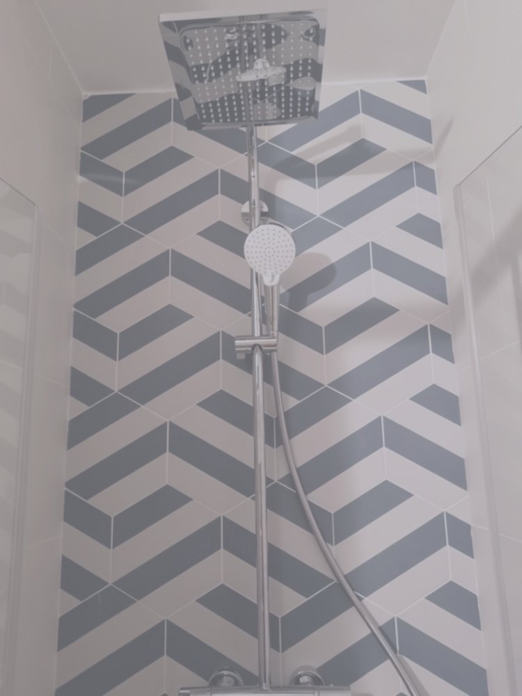 Aménagement d'une petite salle de douche dans un placard - Charenton Le Pont 3 mde