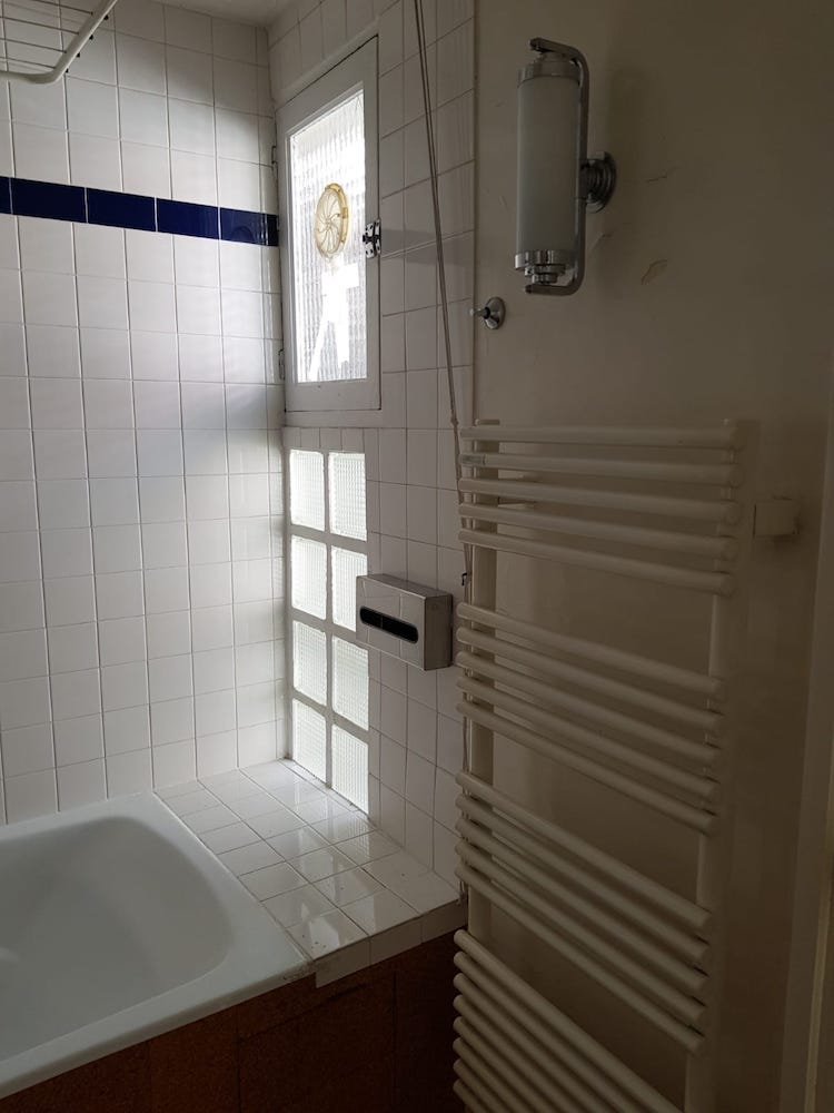 salledebain R